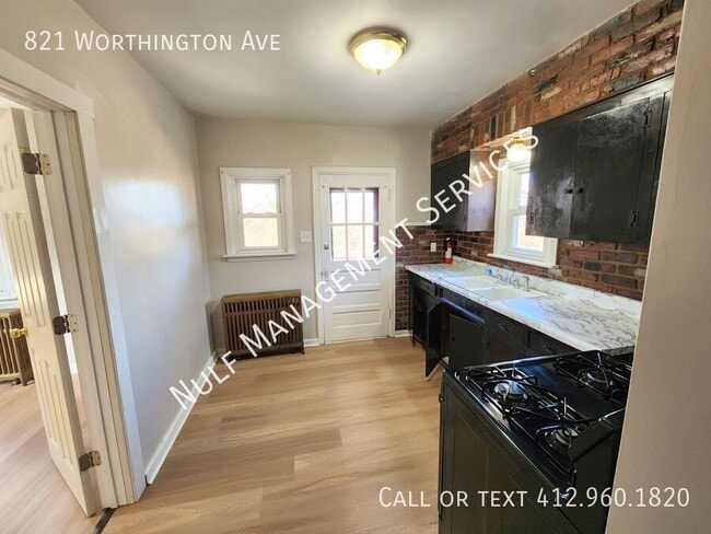 821 Worthington Ave in Clairton, PA - Building Photo - Building Photo