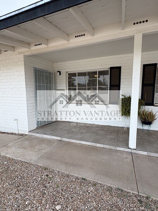 449 N Drew St E in Mesa, AZ - Building Photo