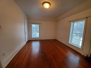 212 7th St NW-Unit -4 in Rochester, MN - Foto de edificio - Building Photo