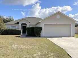 5262 Miriam Dr in Lakeland, FL - Building Photo