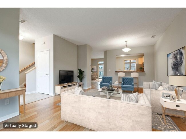 737 Victoria Street S in St. Paul, MN - Building Photo - Building Photo