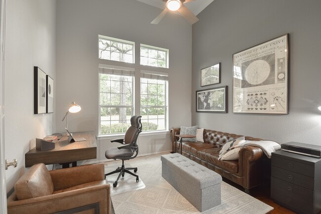 property at 7 E Shale Creek Cir