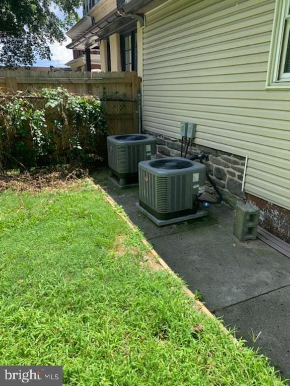 2045 N 63rd St in Philadelphia, PA - Building Photo - Building Photo