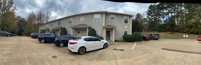 2901 Harris Dr in Oxford, MS - Foto de edificio - Building Photo