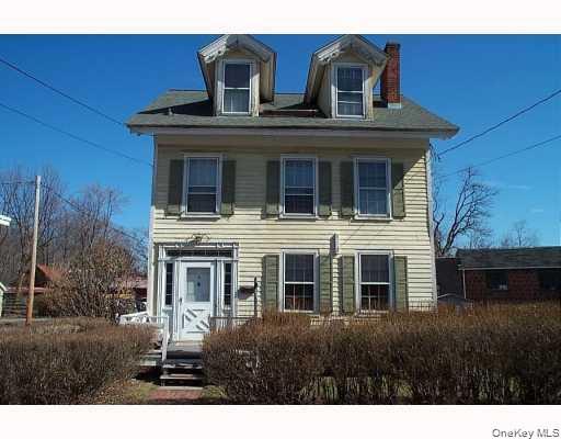 6 Willow Ave in Cornwall, NY - Building Photo