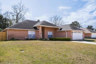 4206 Shadow Ln in Niceville, FL - Building Photo