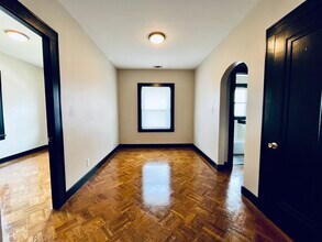 301 W Whitney Ave in Louisville, KY - Building Photo - Building Photo