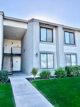43376 Cook St, Unit 87 in Palm Desert, CA - Foto de edificio - Building Photo