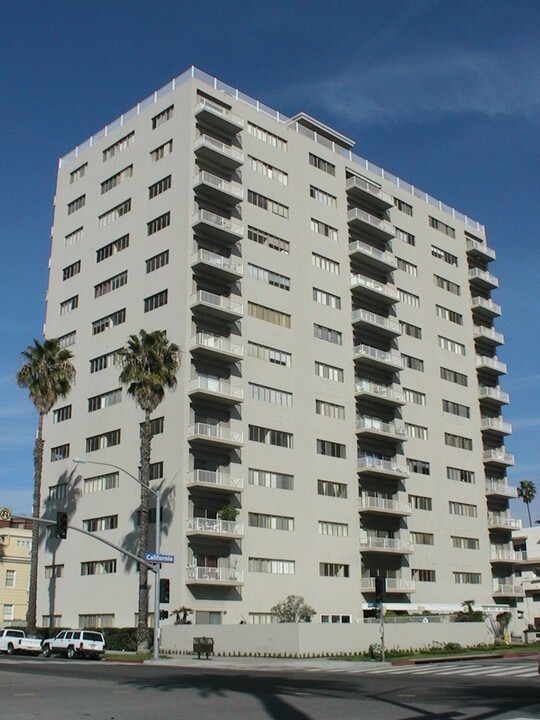 Santa Monica Bay Towers in Santa Monica, CA - Building Photo