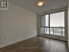 100 Garment St in Kitchener, ON - Building Photo - Building Photo