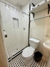 1750 SW 16th St in Miami, FL - Building Photo - Building Photo