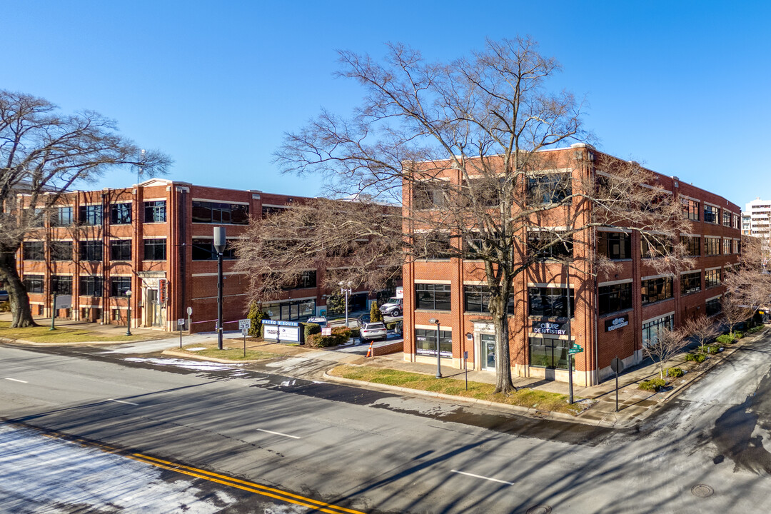 310 Arlington Ave in Charlotte, NC - Building Photo