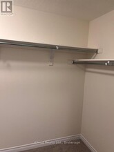 214 Broadacre Dr in Kitchener, ON - Building Photo - Building Photo