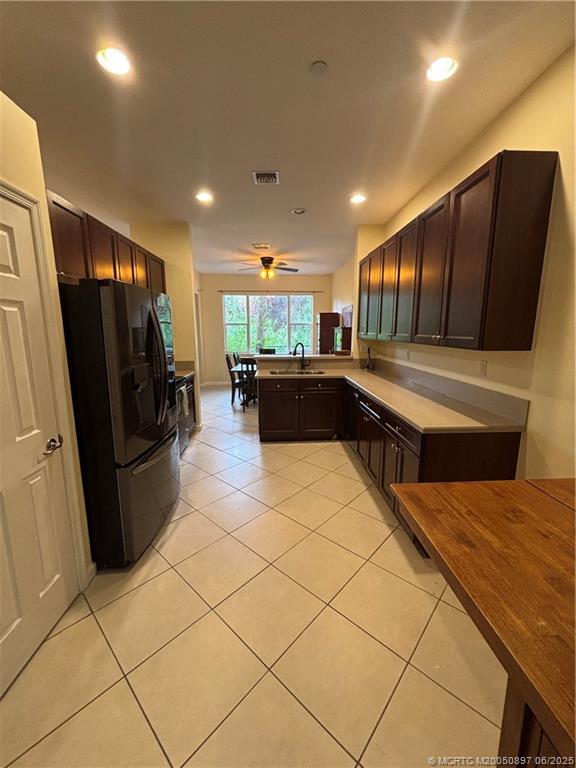 262 SW Walking Path in Stuart, FL - Foto de edificio - Building Photo