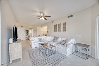 3091 Meandering Way in Ft. Myers, FL - Building Photo - Building Photo