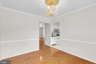 5547 Cabat Lake Ct in Fairfax, VA - Building Photo - Building Photo