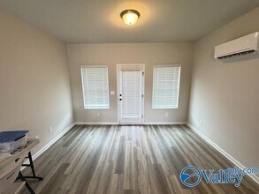 120 Foster Wy Dr in Huntsville, AL - Building Photo - Building Photo