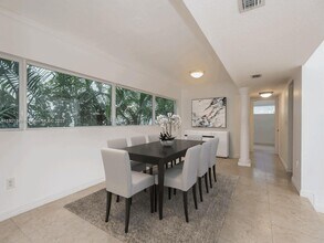 4000 Alhambra Cir in Coral Gables, FL - Building Photo - Building Photo
