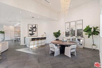 2666 Hutton Dr in Beverly Hills, CA - Building Photo - Building Photo