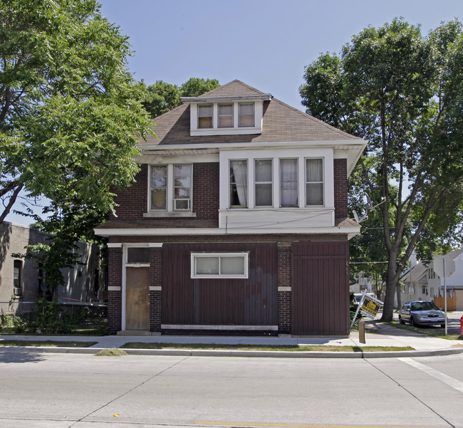 2366 S 13th St in Milwaukee, WI - Building Photo - Building Photo