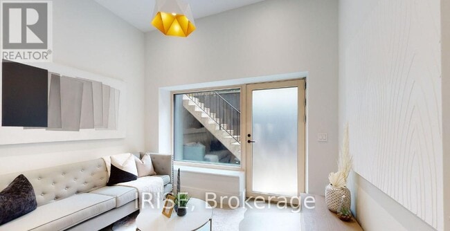 property at 1B Marowyne Dr
