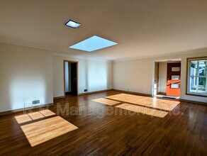 2111 Irving Ave S in Minneapolis, MN - Building Photo - Building Photo
