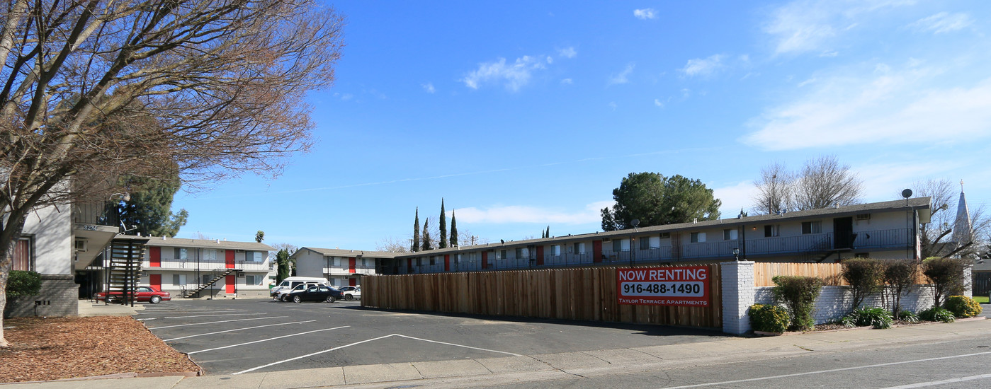 Taylor Terrace in Sacramento, CA - Foto de edificio