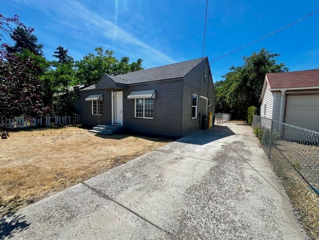 property at 1510 Voelker Ave