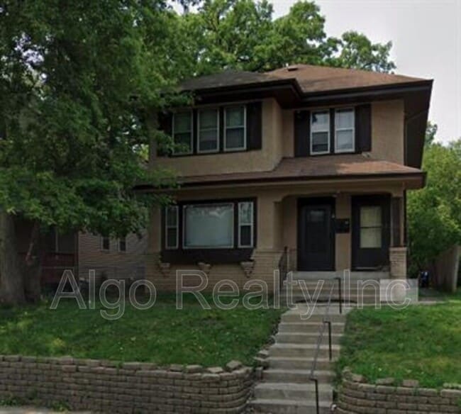 property at 1415 N Logan Ave