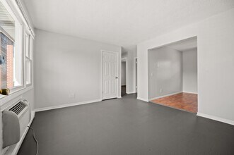 The Terraces at Dekalb on Russell Road in Dekalb, IL - Building Photo - Building Photo