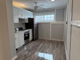 3975 Anne Dr in Seaford, NY - Building Photo