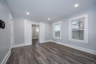 5 Orchard Pl in Poughkeepsie, NY - Building Photo - Building Photo