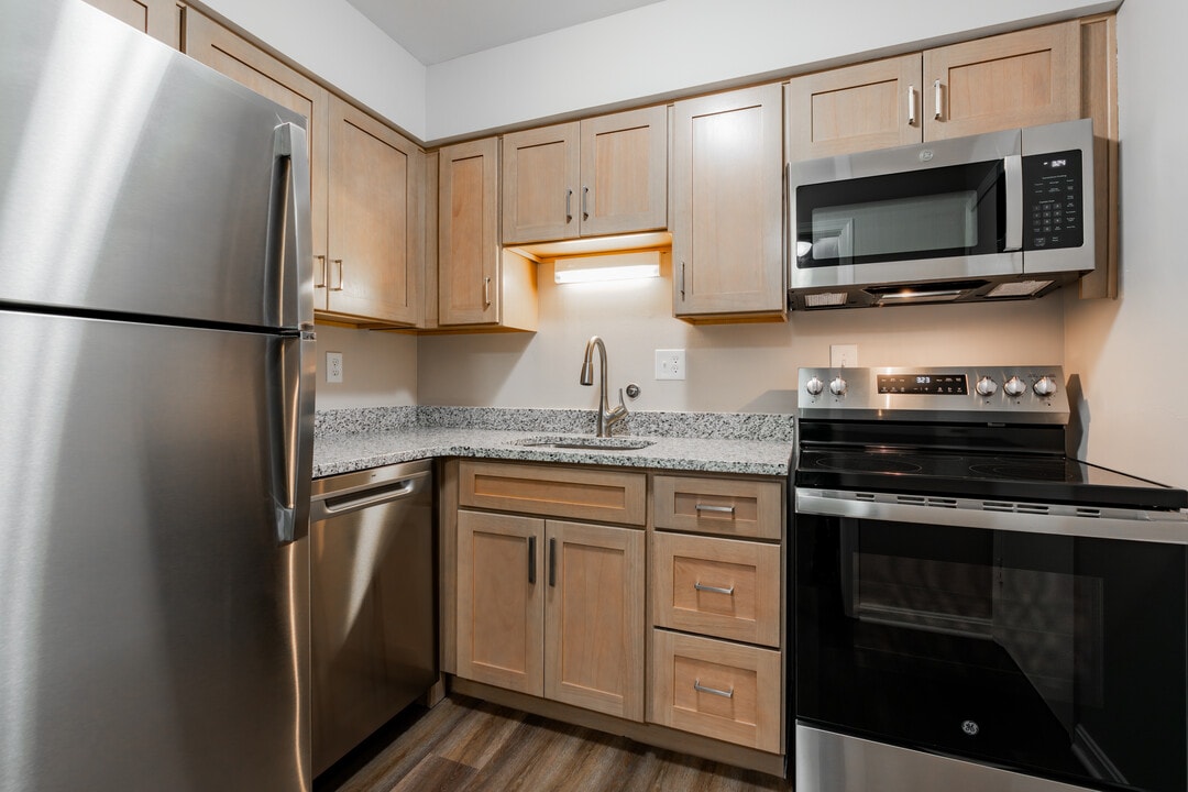 Chatsworth Park Apartments in Louisville, KY - Foto de edificio