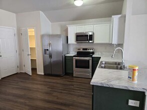 1144 S Jaybird Ln in Fayetteville, AR - Building Photo - Building Photo