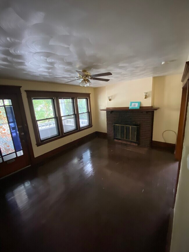 120 Orange St Rentals in Springfield, MA