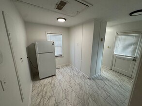 2513 Sherry Rd in Louisville, KY - Building Photo - Building Photo