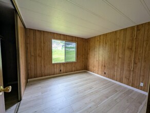38227 Squaw Valley Rd in Yokuts Valley, CA - Building Photo - Building Photo