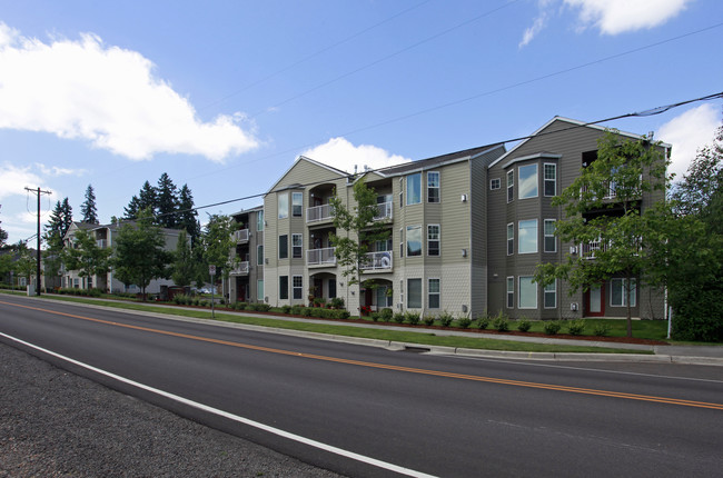 Oriel Apartments in Portland, OR - Building Photo - Building Photo