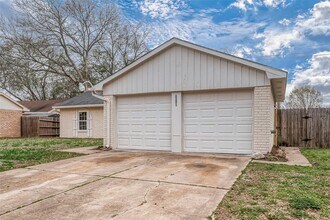 1615 Millbury Dr in Missouri City, TX - Building Photo - Building Photo