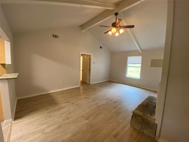 1516 Lisa Dr in Austin, TX - Building Photo - Building Photo