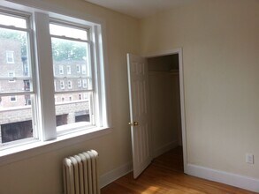 72 Egmont St in Brookline, MA - Building Photo - Building Photo