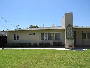 918 N Bewley St in Santa Ana, CA - Building Photo - Building Photo