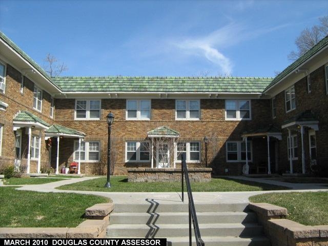 Amy Court Townhomes in Omaha, NE - Building Photo