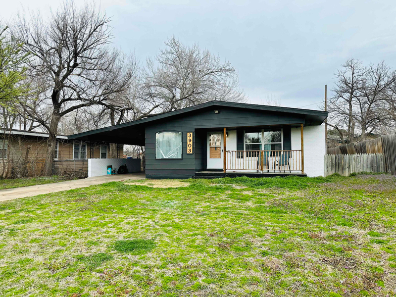 3903 NW Santa Fe Ave in Lawton, OK - Building Photo