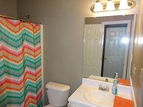 125 St Kitts Ct in Greenwood, SC - Building Photo - Building Photo