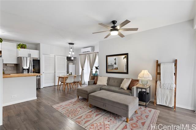 property at 91-490-490 Puamaeole St
