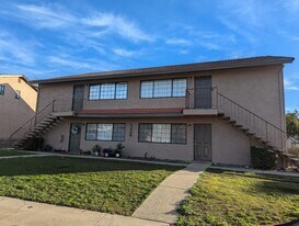 1229 Burton Ct, Unit 3 in Redding, CA - Building Photo