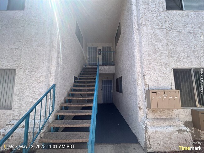 120 Orland St in Las Vegas, NV - Building Photo - Building Photo