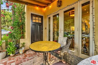 5182 Ellenwood Dr in Los Angeles, CA - Building Photo - Building Photo