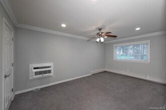 554 New Hwy in Hauppauge, NY - Building Photo - Building Photo